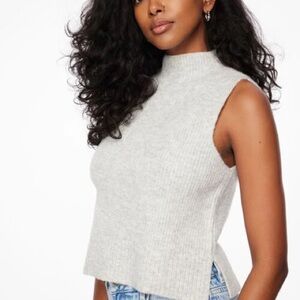 Dynamite Heavenlyarn Ribbed Knit Top